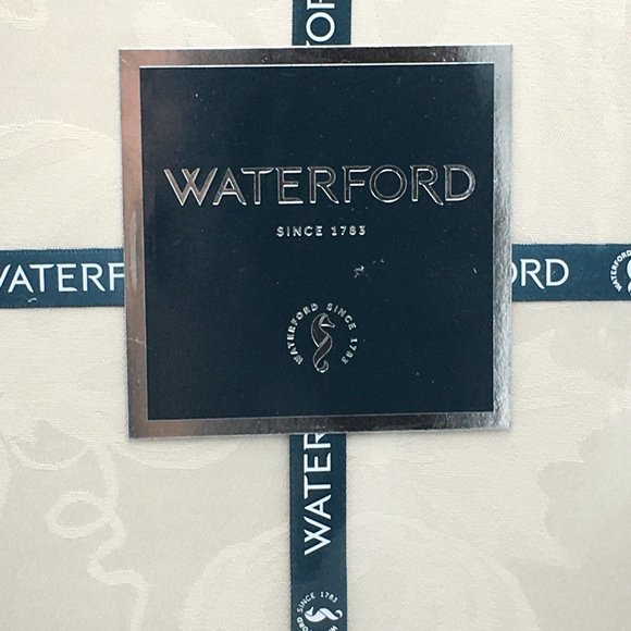 WATERFORD Pumpkin Linen Vine Damask Tablecloth 70x104 Formal Fall Thanksgiving - Picture 3 of 11